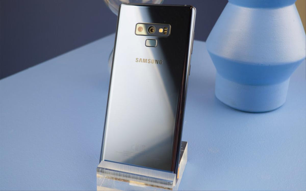 'So găng' Samsung Galaxy Note9 và iPhone Xs Max: Kẻ tám lạng, người nửa cân! Ảnh 7