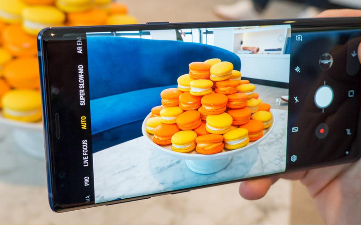 'So găng' Samsung Galaxy Note9 và iPhone Xs Max: Kẻ tám lạng, người nửa cân! Ảnh 3