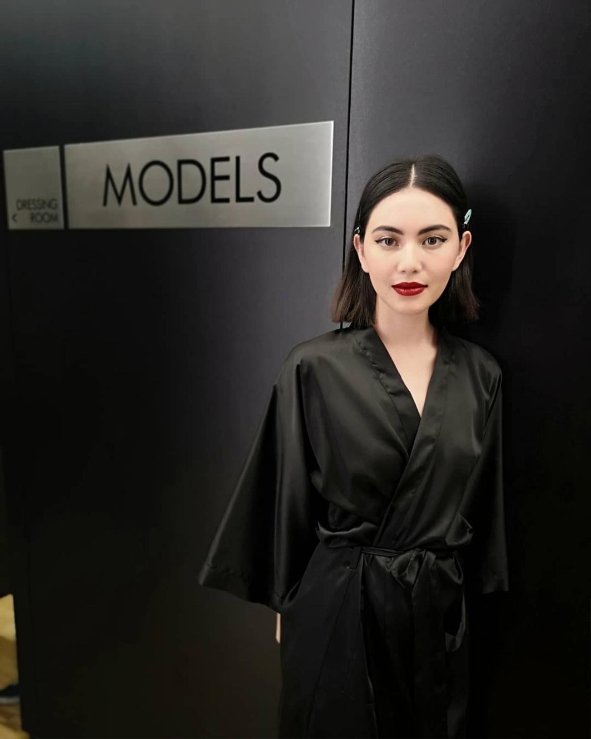 Sức cuốn hút ma mị của ma nữ Mai Davika trên sàn catwalk Milan Fashion Week Ảnh 5