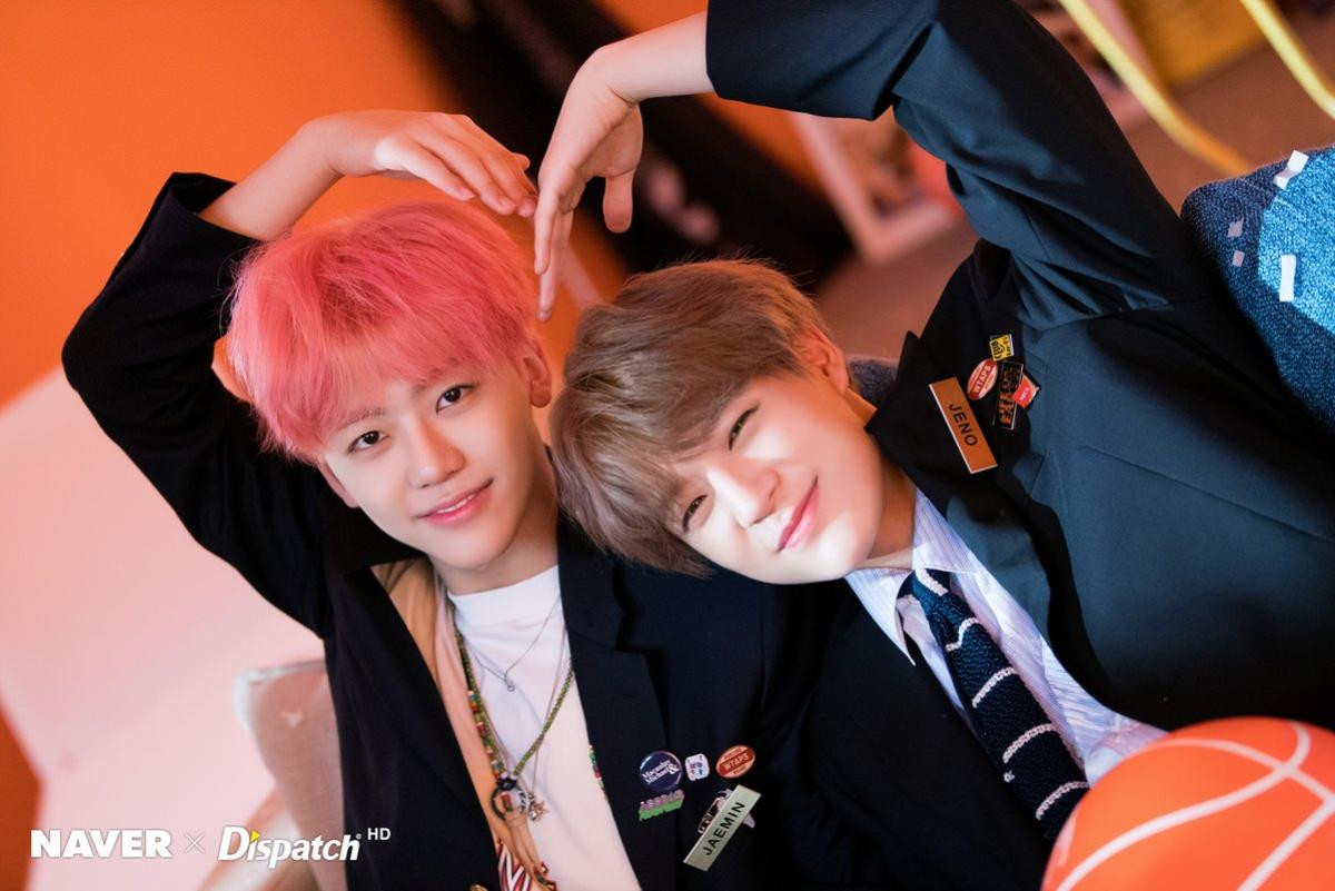 Jaemin (NCT DREAM) đột nhiên nổi rần rần khắp cộng đồng K-fan vì nhuộm tóc hồng Ảnh 10