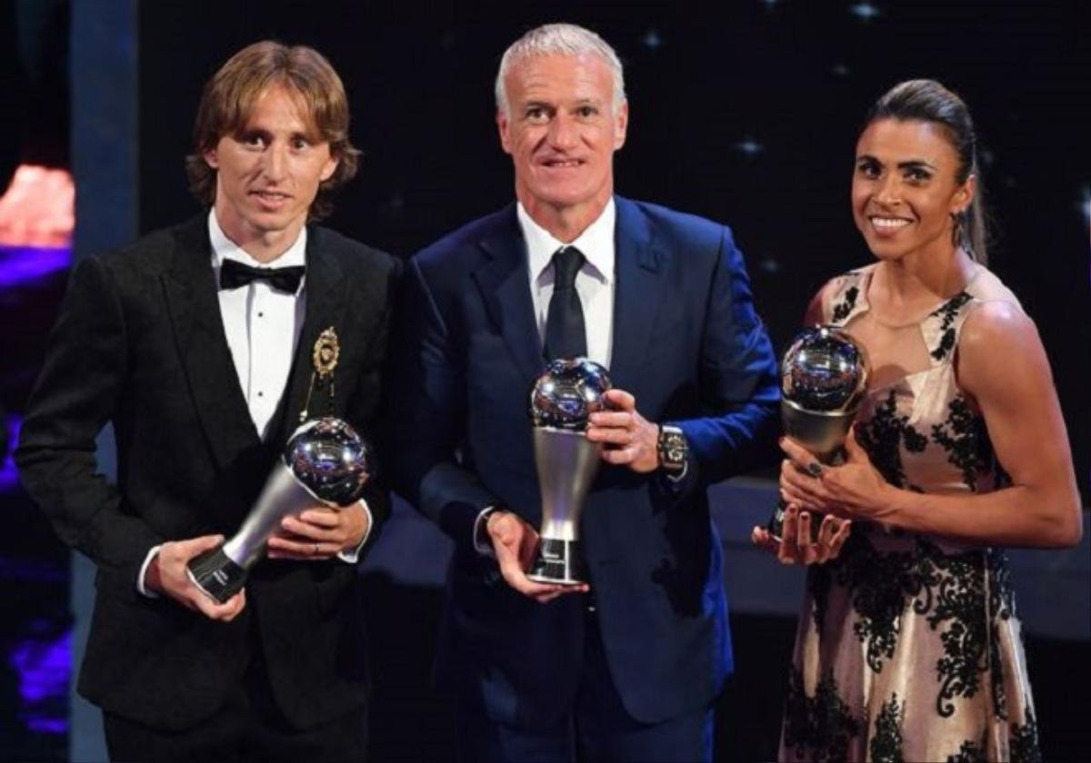 Giành giải thưởng The Best, Modric nói câu đầy ẩn ý về Ronaldo Ảnh 2