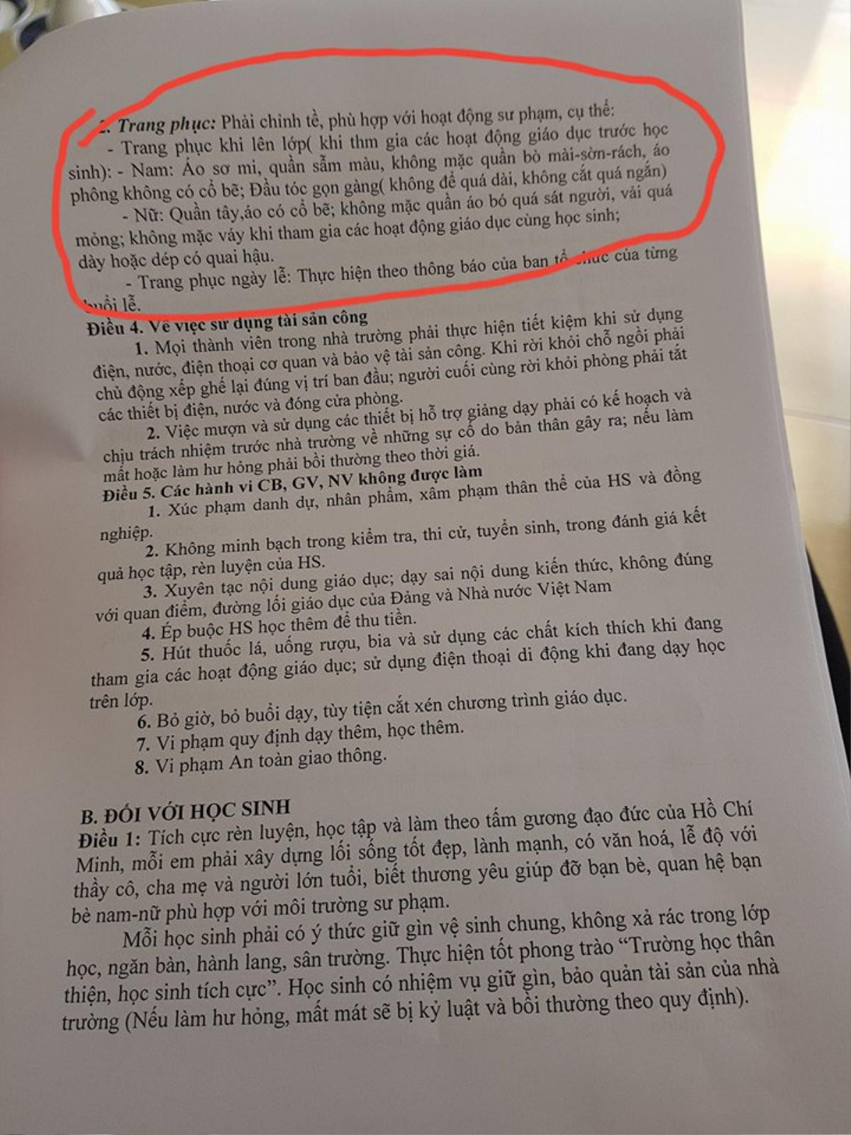 Điểm lại những bảng nội quy 'thép' khắc nghiệt của nhiều trường học Việt Nam khiến cộng đồng mạng dậy sóng tranh cãi Ảnh 5