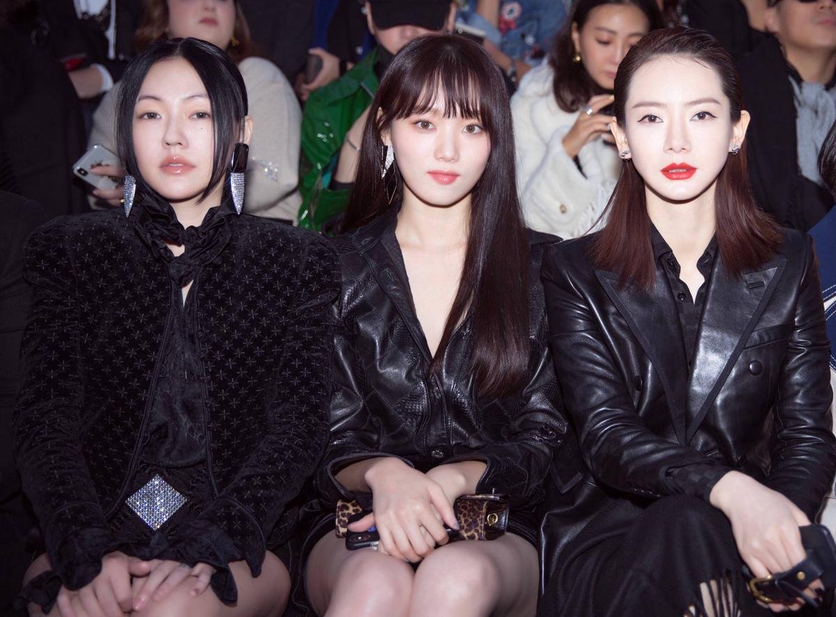 Lâm Tâm Như, Vương Nguyên, Lee Sung Kyung và Ngô Cẩn Ngôn tham dự 'Paris Fashion Week 2018' Ảnh 32