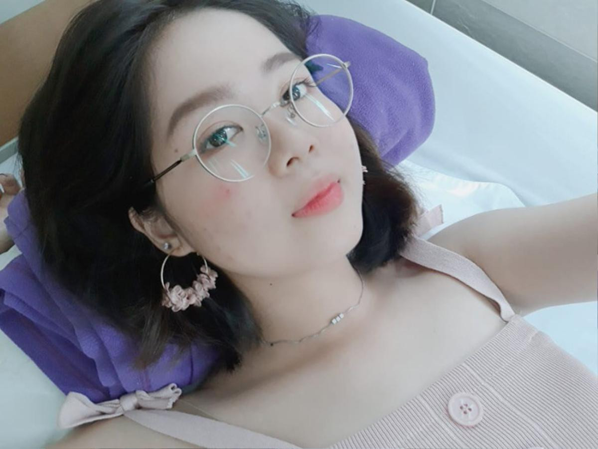 Nhìn lại nhan sắc xinh đẹp không thua kém bất kỳ hot girl nào của mẹ và dì, cô nàng thảng thốt 'chắc mình là con rơi' Ảnh 8