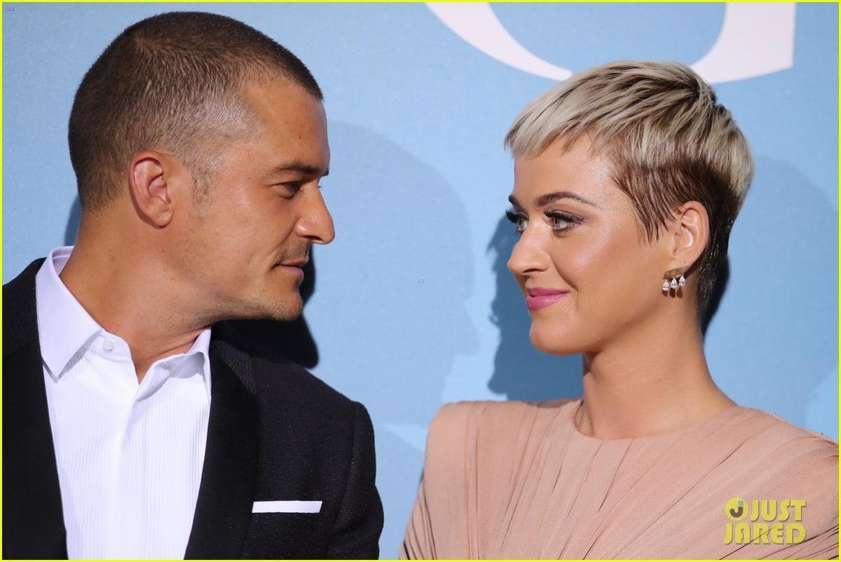 Katy Perry và Orlando Bloom lần đầu công khai xuất hiện cùng nhau tại sự kiện Ảnh 4