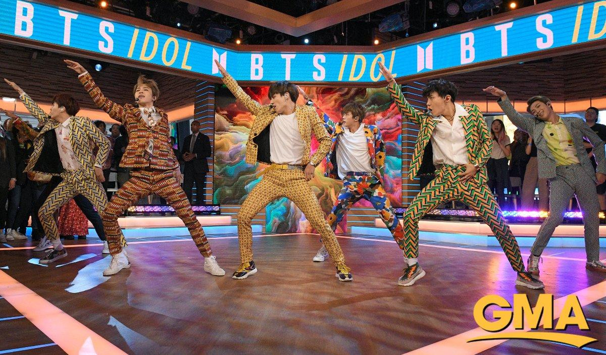 Sân khấu BTS tại 'Good Morning America' nhận 'mưa lời khen', tuy nhiên có một điều fan vẫn tiếc nuối… Ảnh 11