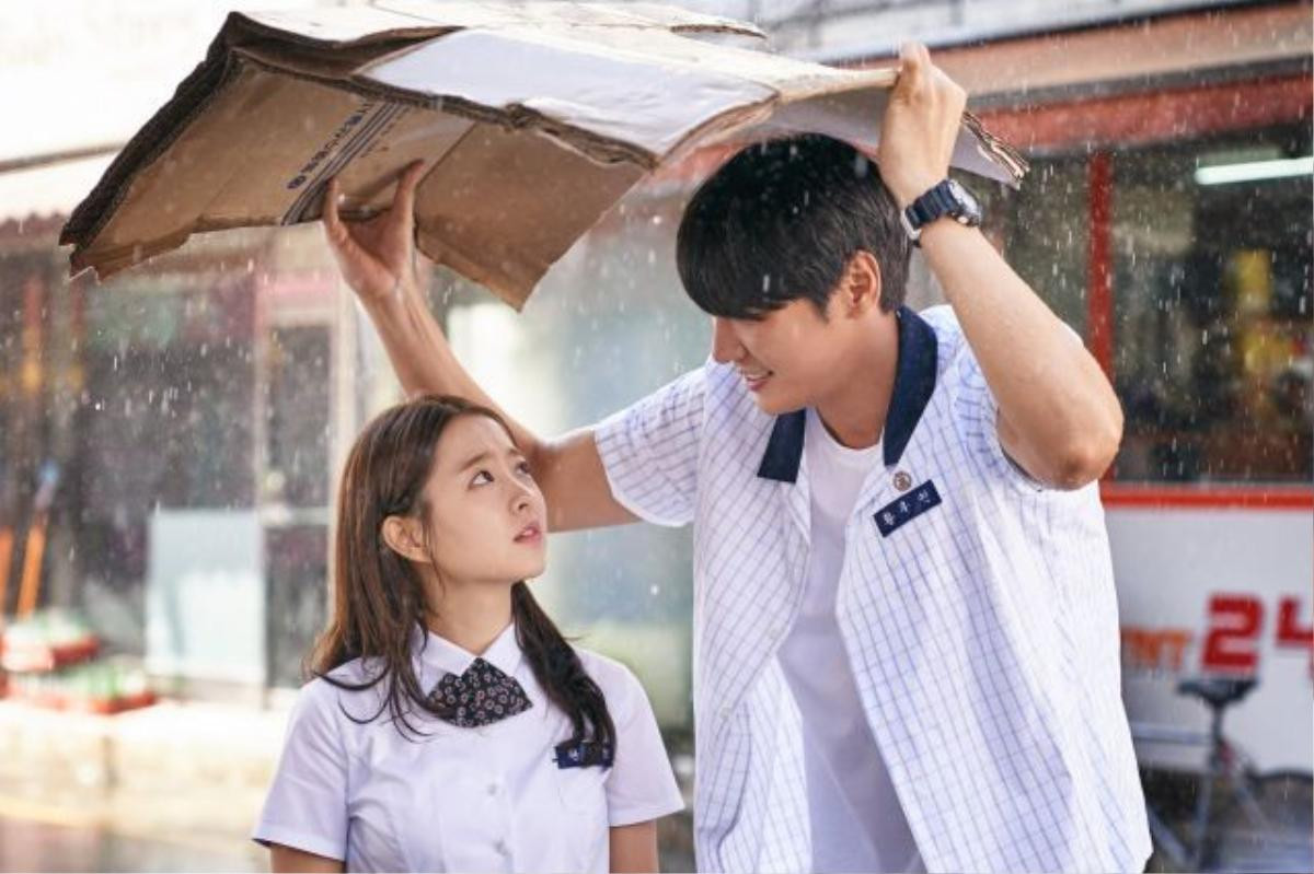 Kim Young Kwang so sánh tương tác tình cảm với Park Bo Young và Kim Hee Sun Ảnh 2