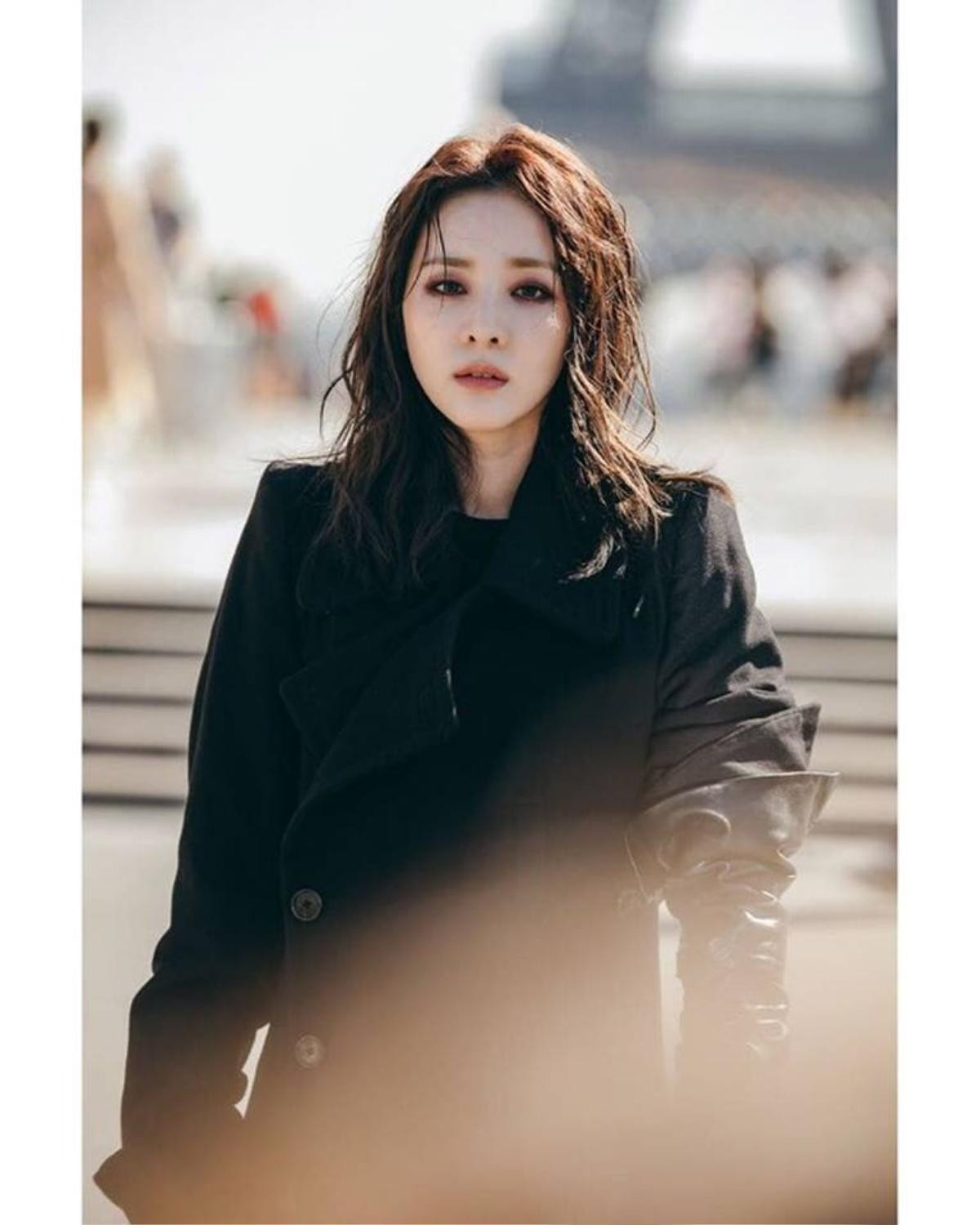 Rời 2NE1, Sandara xuất hiện tại Paris với vẻ sắc sảo 'mê hoặc' lòng người Ảnh 10