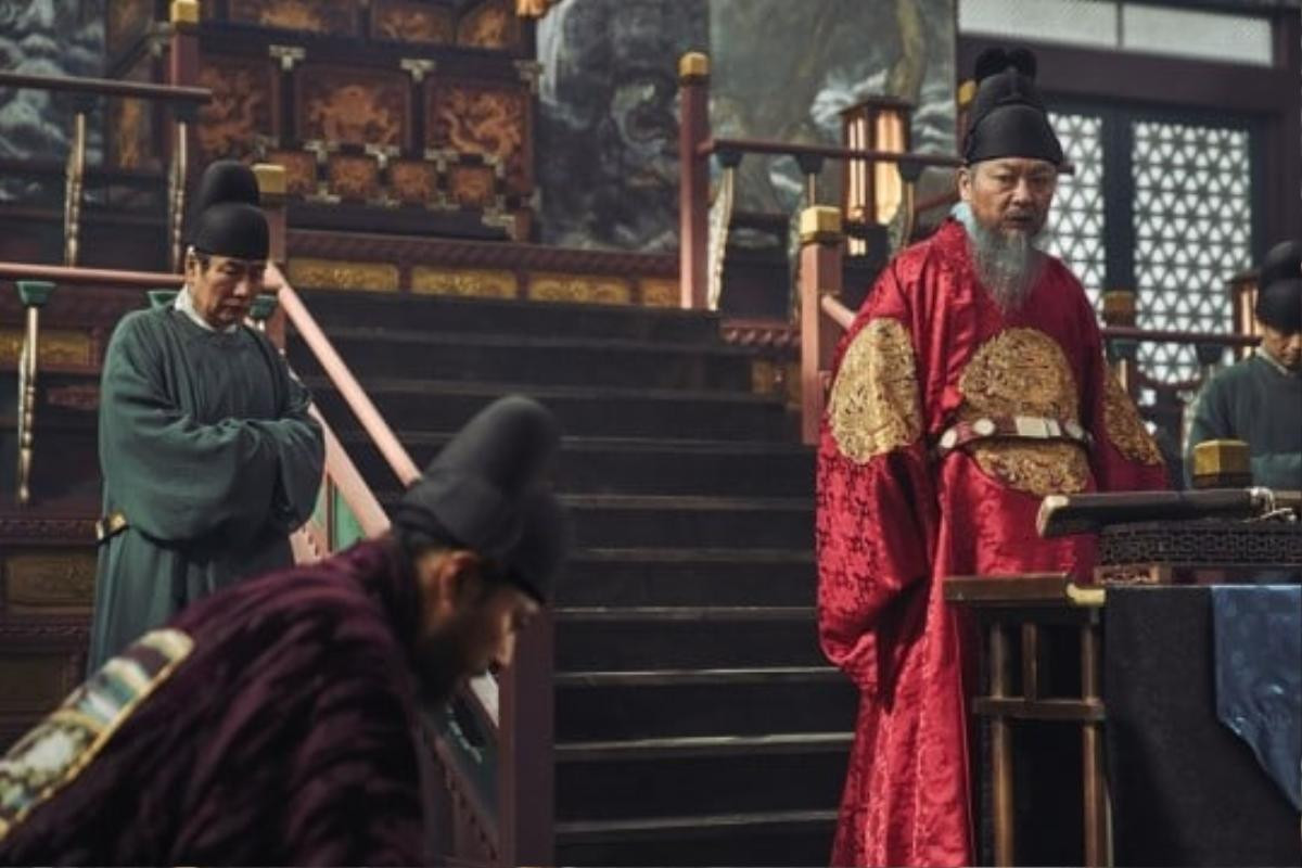 Bộ phim xác sống thời Joseon 'Rampant - Dạ quỷ' của Hyun Bin - Jang Dong Gun tung trailer đẫm máu Ảnh 13