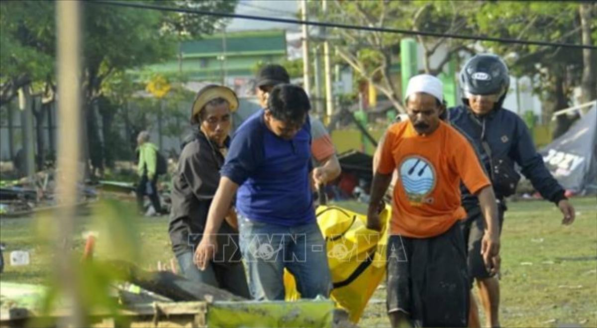 Nạn nhân thiệt mạng vụ động đất, sóng thần tại Indonesia lên tới 420 người Ảnh 1