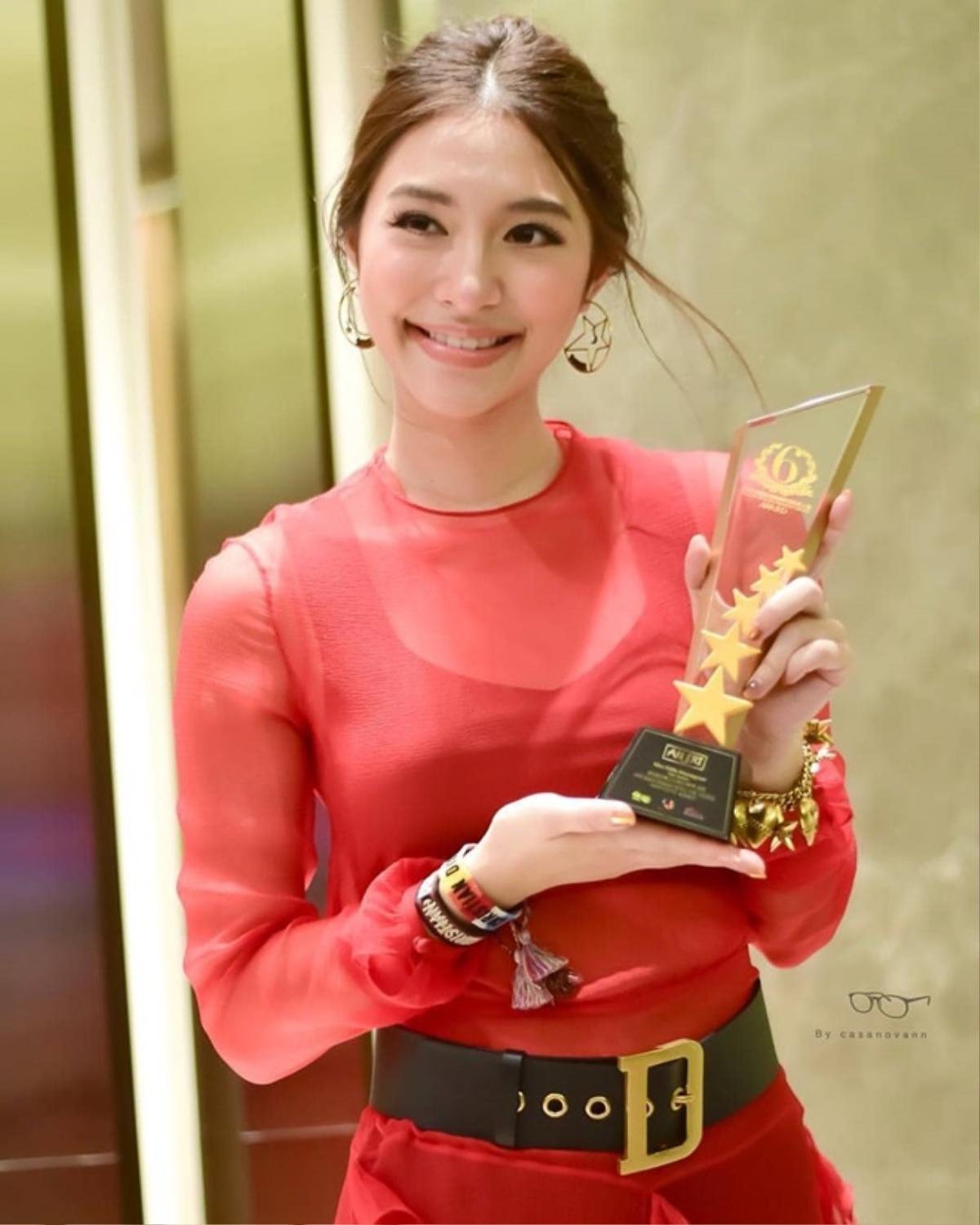 Bella Ranee, Aom Sushar và nhiều sao Thái được trao giải thưởng 'Nhân vật của năm 2018' Ảnh 7