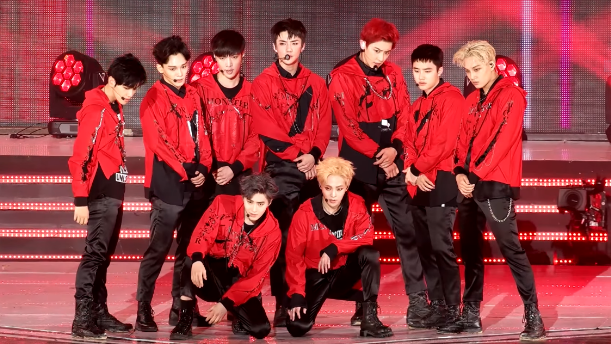 Chỉ vừa 'nhá nhẹ' màn comeback của EXO, Knet đã 'ngả mũ': 'Mê mệt từ cái logo luôn rồi!' Ảnh 1