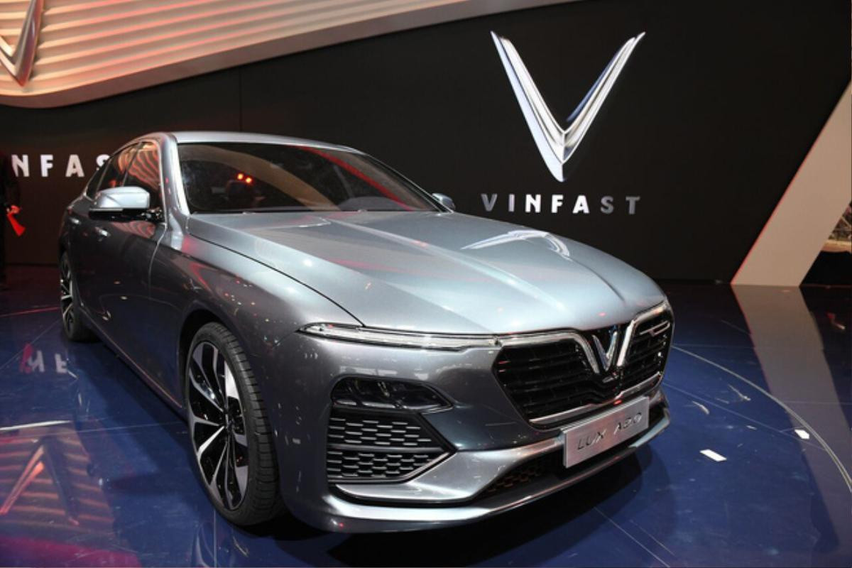 VinFast ra mắt 2 mẫu xe đầu tiên tại Paris Motor Show 2018, David Beckham xem đó là điều thần kỳ Ảnh 3