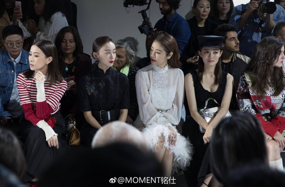 Lâm Tâm Như, Xa Thi Mạn và Ngô Cẩn Ngôn tại 'Paris Fashion Week' ngày 7 Ảnh 26