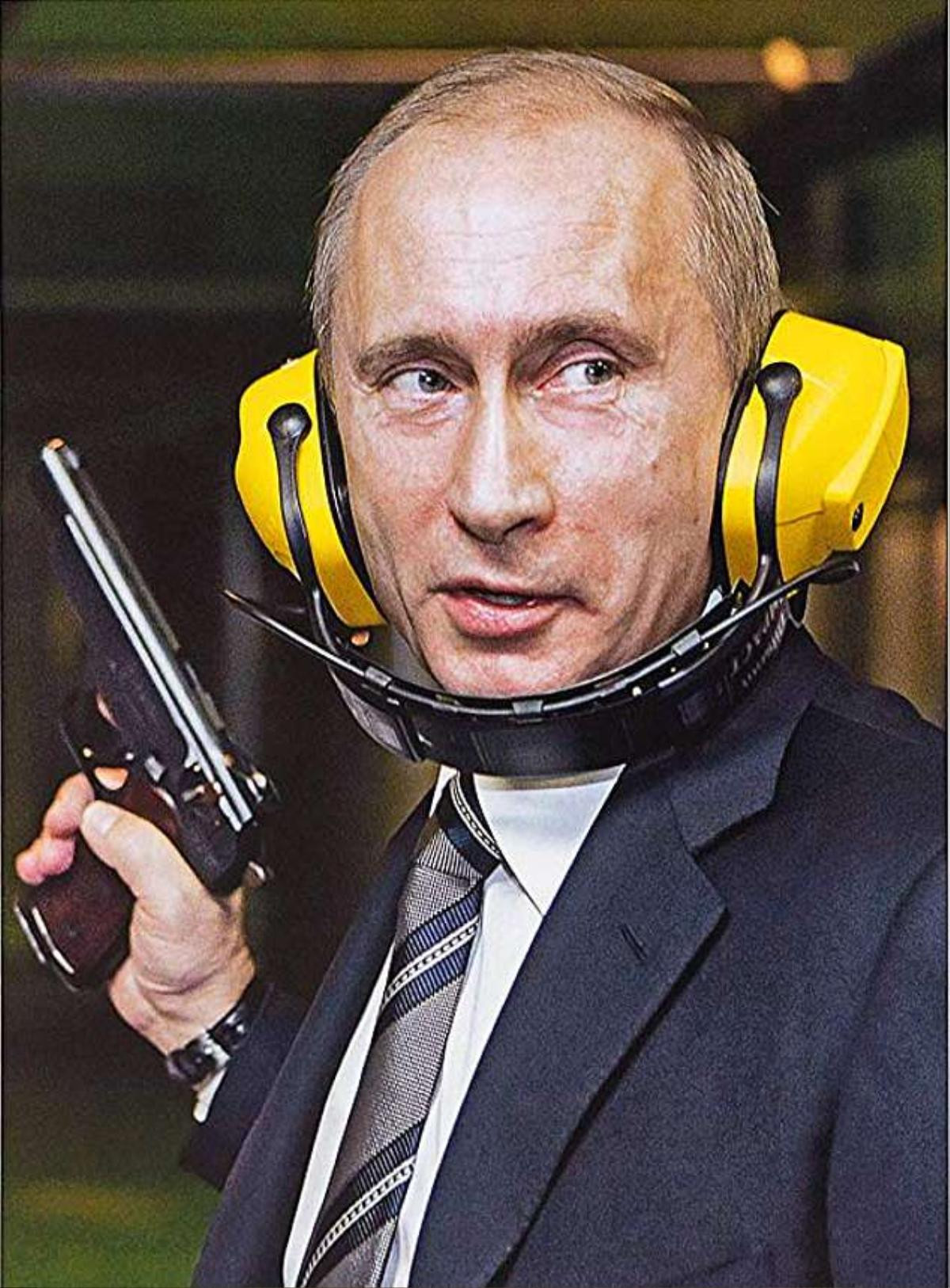 Tổng thống Putin cởi trần ngâm mình dưới nước lạnh, đi câu cá trong bộ lịch năm 2019 Ảnh 10