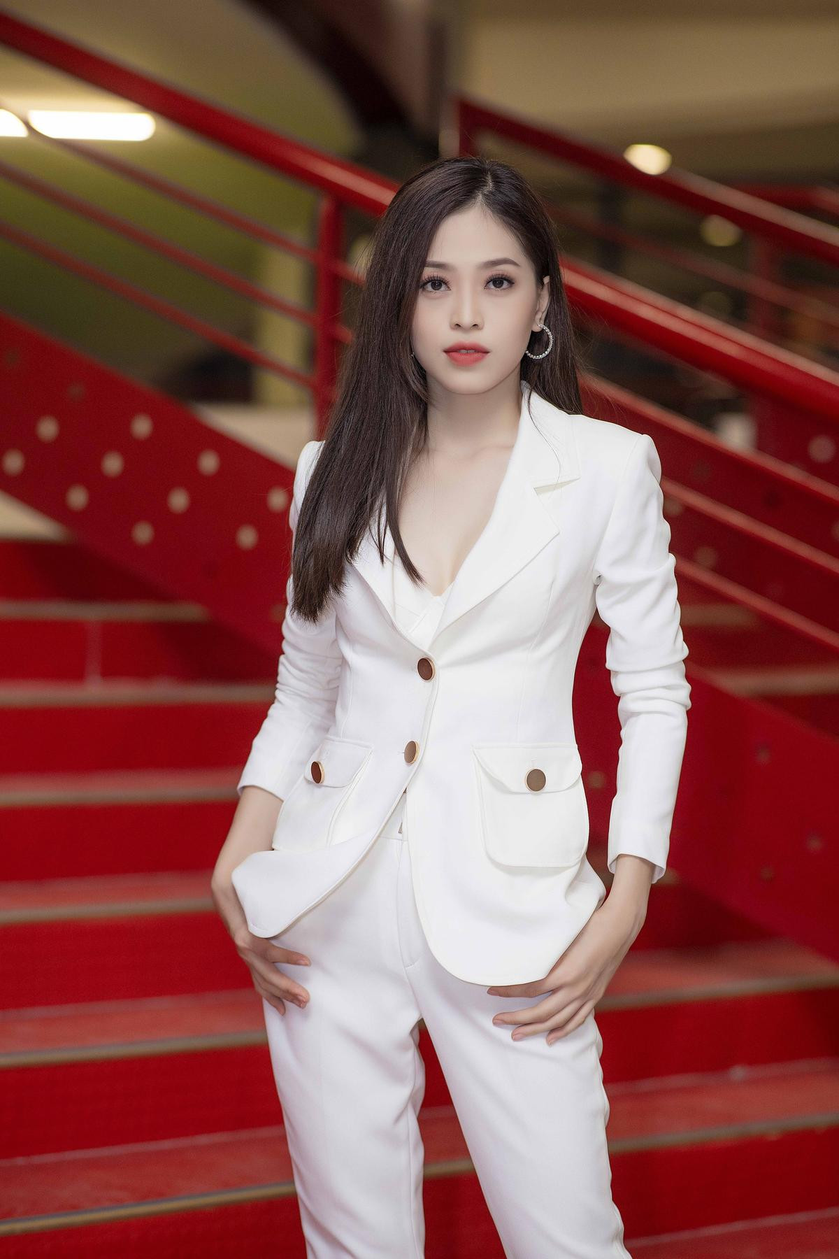 Huyền My và Phương Nga: Một chín, một mười khi cùng là thí sinh trên đấu trường Miss Grand International 2018 Ảnh 5