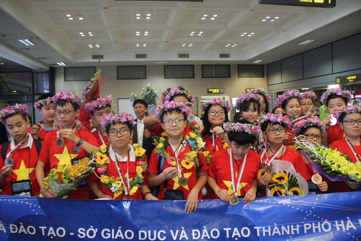 Chưa từng có: Việt Nam giành 8 Huy chương Vàng trong kỳ thi Olympic Toán và Khoa học Quốc tế 2018 Ảnh 1