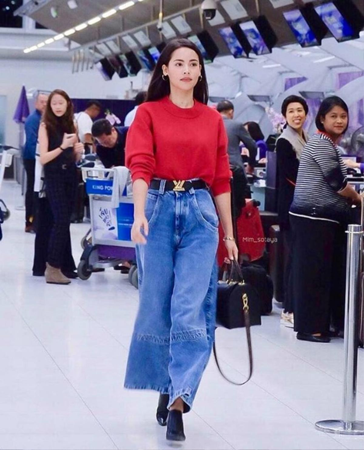 Yaya Urassaya được Vogue bình chọn là sao mặc đẹp nhất tại Louis Vuitton show Ảnh 17