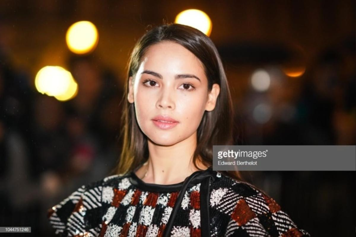 Yaya Urassaya được Vogue bình chọn là sao mặc đẹp nhất tại Louis Vuitton show Ảnh 3