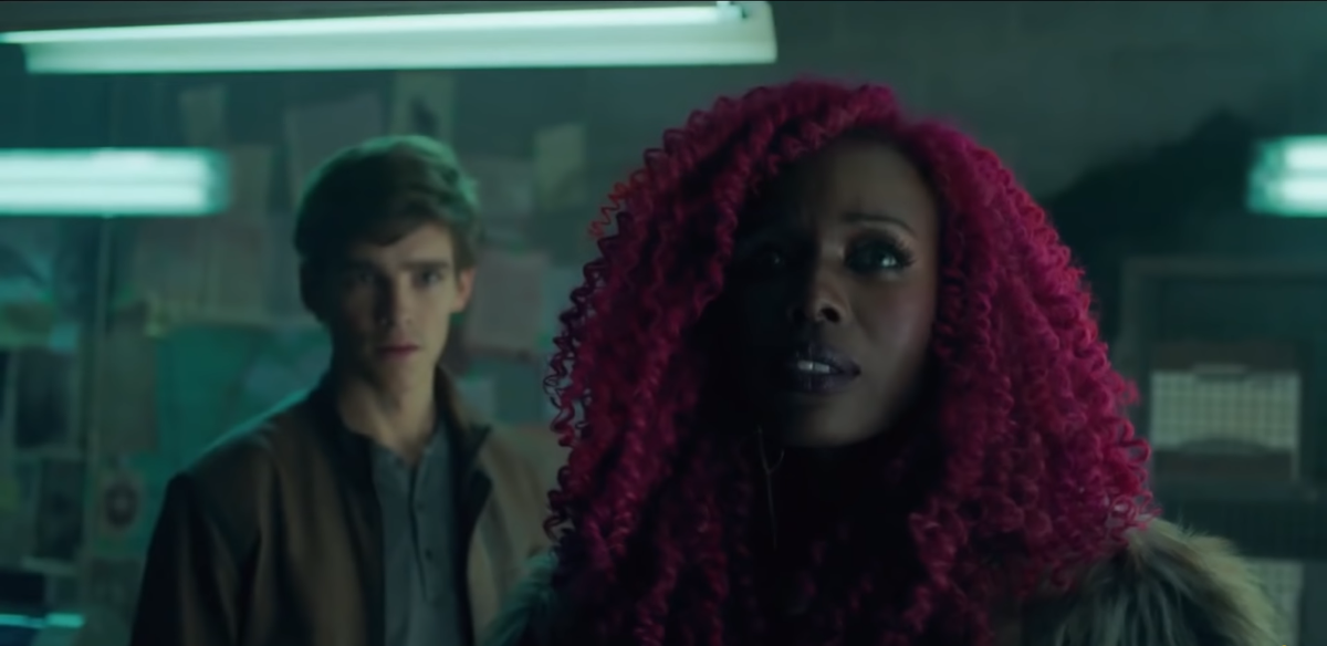 Trailer cuối cùng của 'Titans': Robin hôn Starfire đắm đuối, Raven bị Valak nhập? Ảnh 10