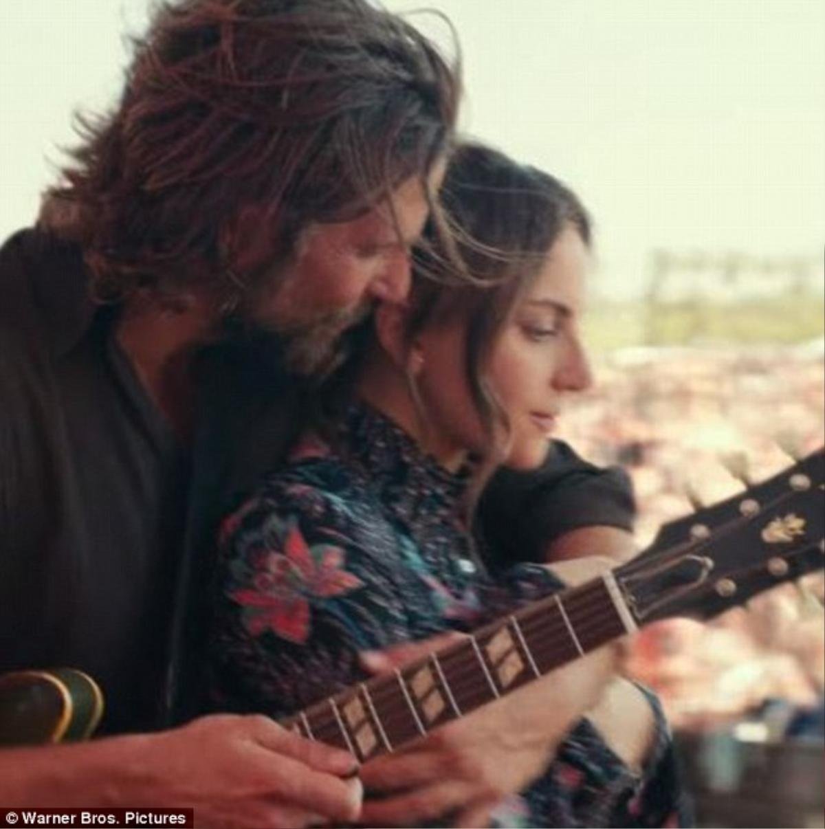 Đạo diễn Bradley Cooper: 'Giọng của Lady Gaga trong 'A Star is Born' là nguồn cảm hứng cho tôi' Ảnh 9