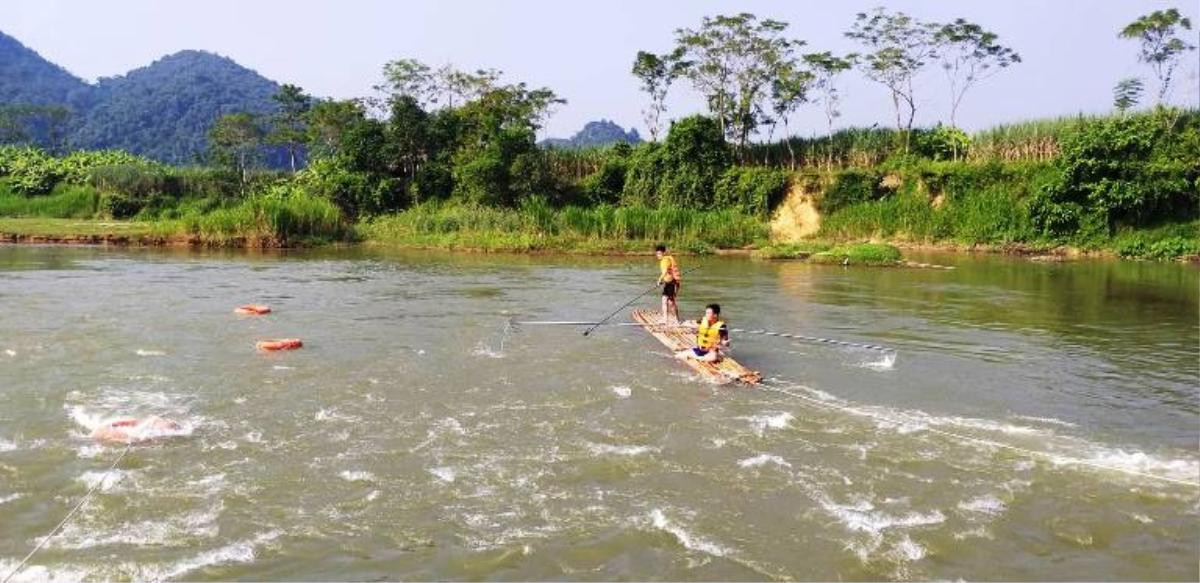 Đi cùng bạn qua sông, nữ sinh lớp 8 trượt chân đuối nước thương tâm Ảnh 1