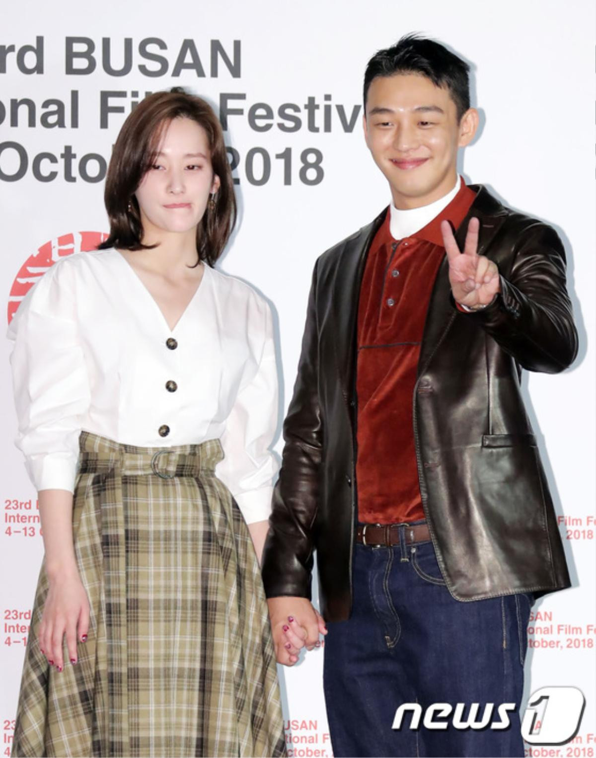 Vượt bão Kong-rey, Han Ji Min - Yoo Ah In, Joo Ji Hoon và Kim Go Eun gặp gỡ khán giả tại 'LHP Busan' ngày 3 Ảnh 31