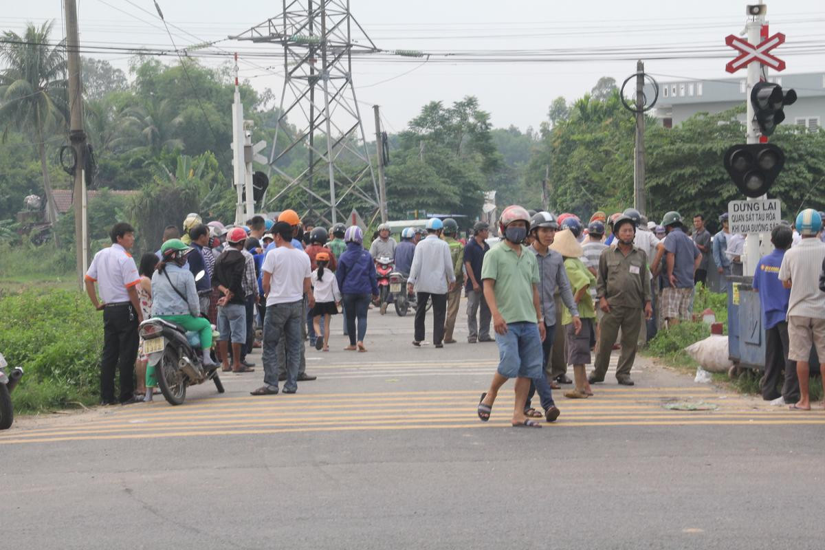 Trên đường đến thăm con đi bộ đội, người đàn ông bị tàu hỏa kéo lên gần 100 mét tử vong thương tâm Ảnh 1