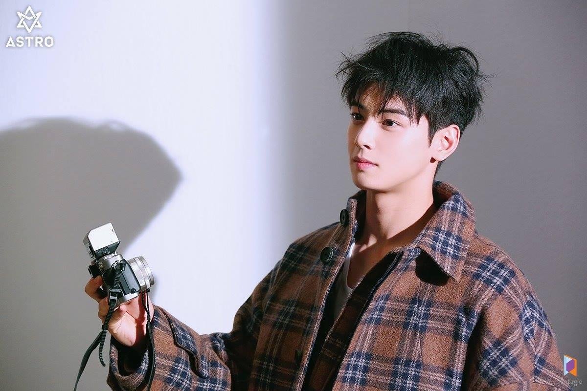 Loạt ảnh đẹp 'rụng tim' của Cha Eun Woo (ASTRO) trên tạp chí Elle Korea tháng 10 mà bạn không xem sẽ tiếc Ảnh 19