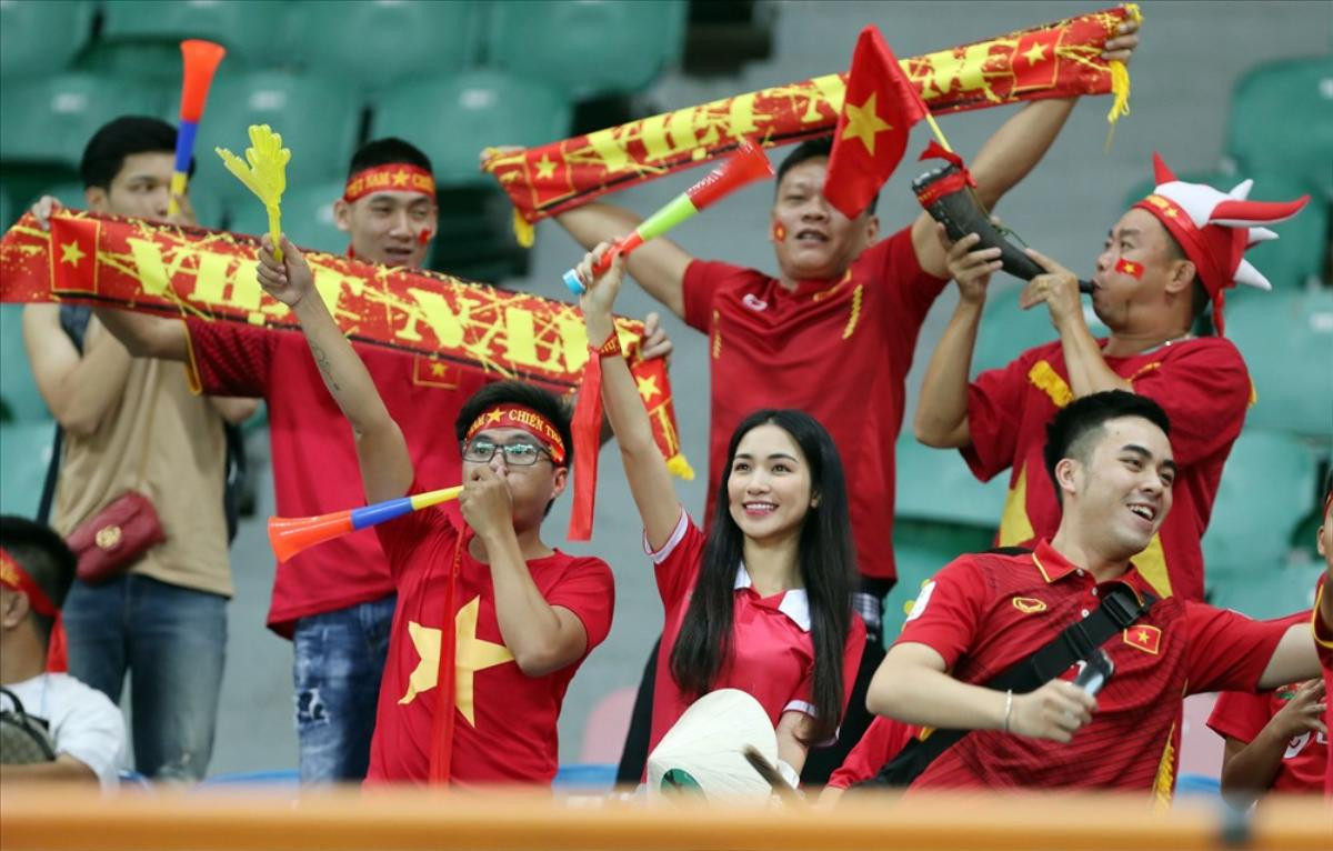 Người hâm mộ có thể xem đội tuyển Việt Nam thi đấu AFF Cup 2018 bằng những cách nào? Ảnh 2