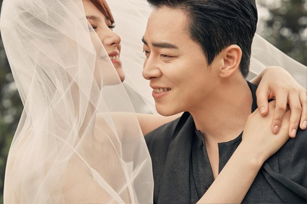 Công ty quản lý bất ngờ tiết lộ Gummy và Jo Jung Suk đã trở thành vợ chồng Ảnh 1