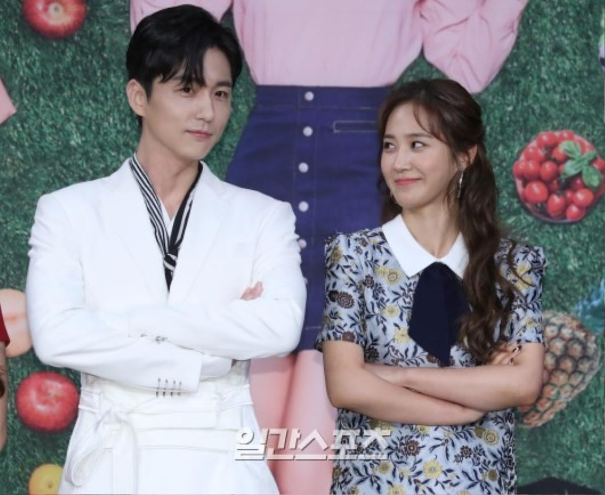 Họp báo 'Dae Jang Geum Is Watching': Yuri (SNSD) - Lee Yul Eum tươi tắn bên Shin Dong Wook và Lee Min Hyuk (BTOB)r Ảnh 31