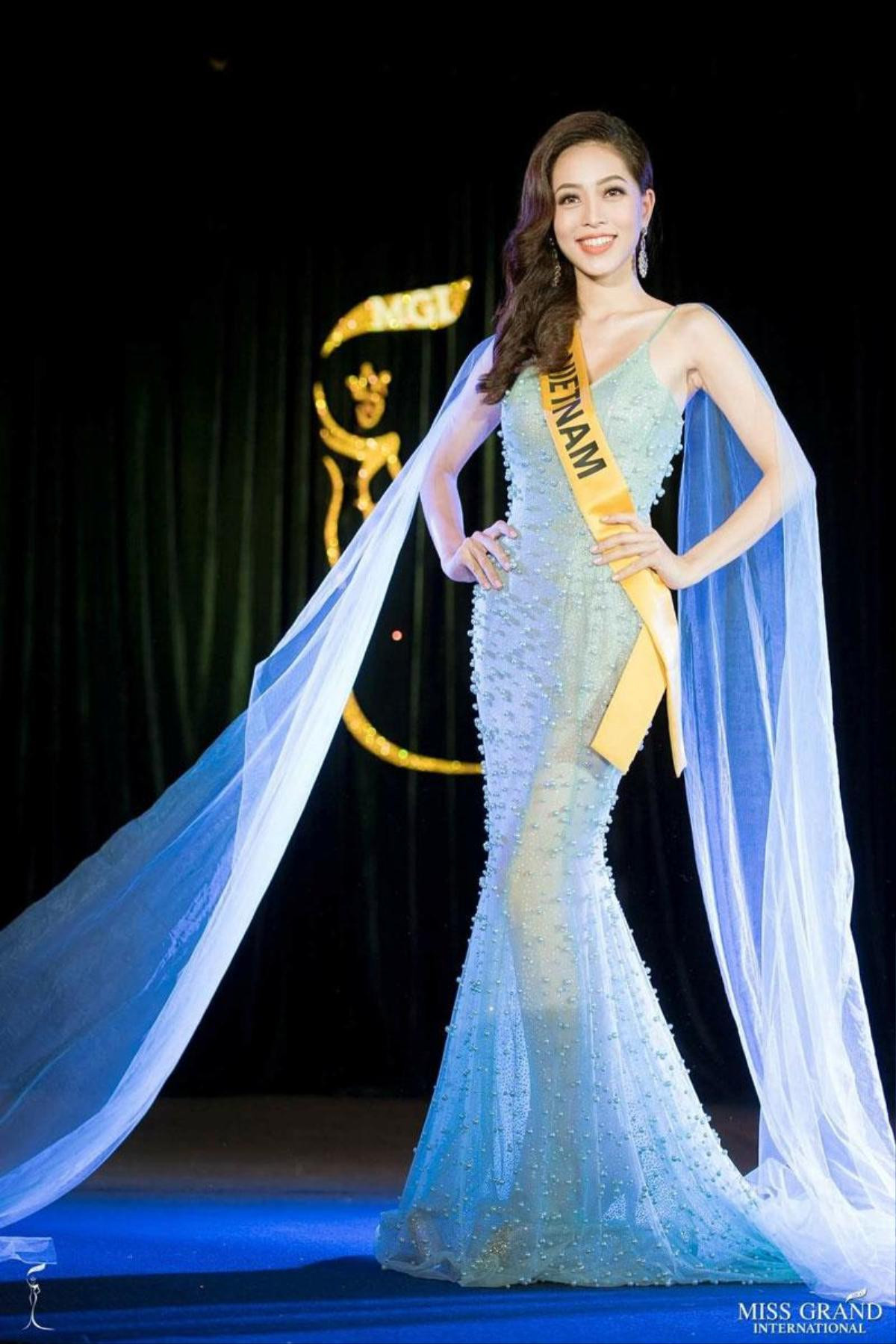 Lộ thông tin á hậu Phương Nga bị bạn cùng phòng chơi xấu tại Miss Grand 2018 Ảnh 4