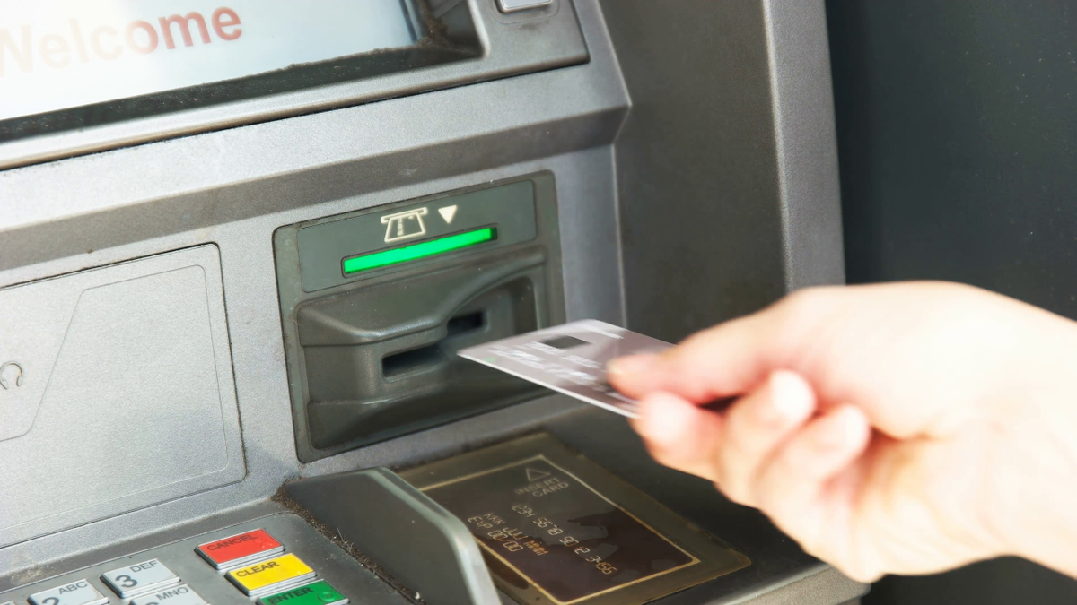 Không may bị nuốt thẻ ATM khi đang rút tiền, đây là những điều bạn cần làm ngay Ảnh 2