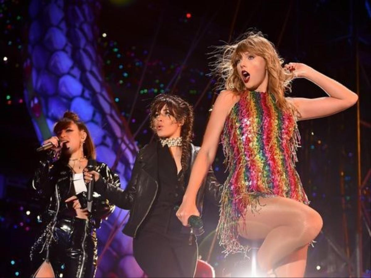 Taylor Swift - công chúa nhạc đồng quê luôn lên tiếng mạnh mẽ ủng hộ cộng đồng LGBT Ảnh 7