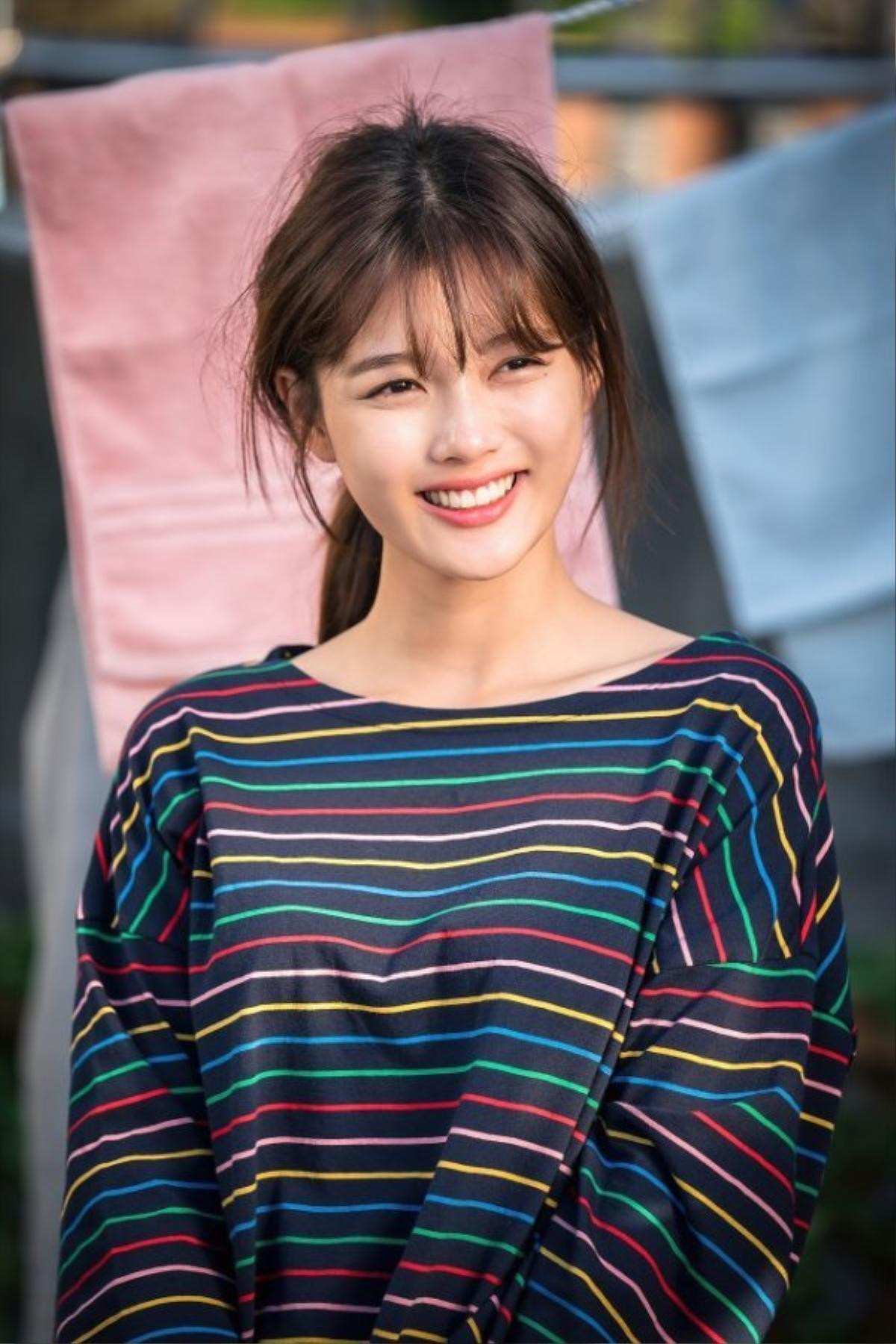 Lộ ảnh xinh lung linh của Kim Yoo Jung trong 'Clean with Passion for Now' Ảnh 1