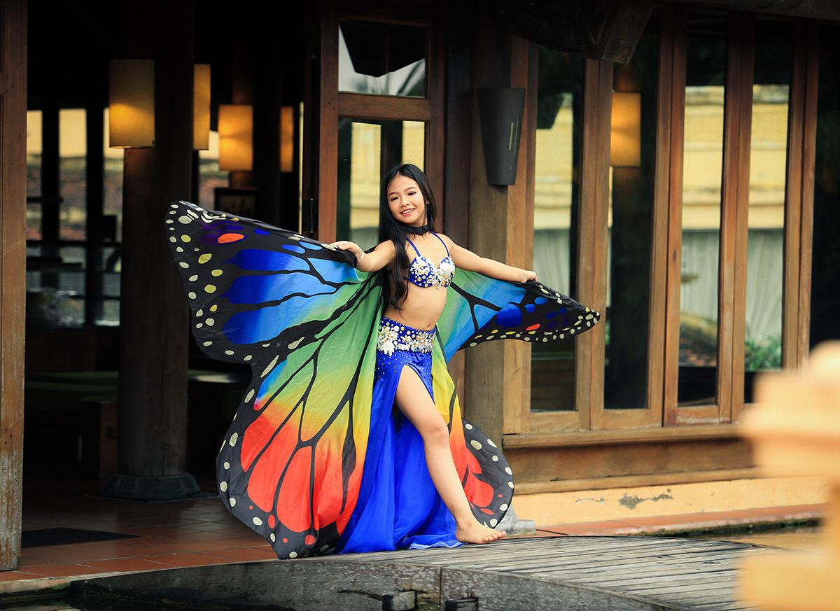 Ngất ngây ngắm trọn bộ ảnh belly dance quyến rũ của tiểu mỹ nhân 11 tuổi Ảnh 9