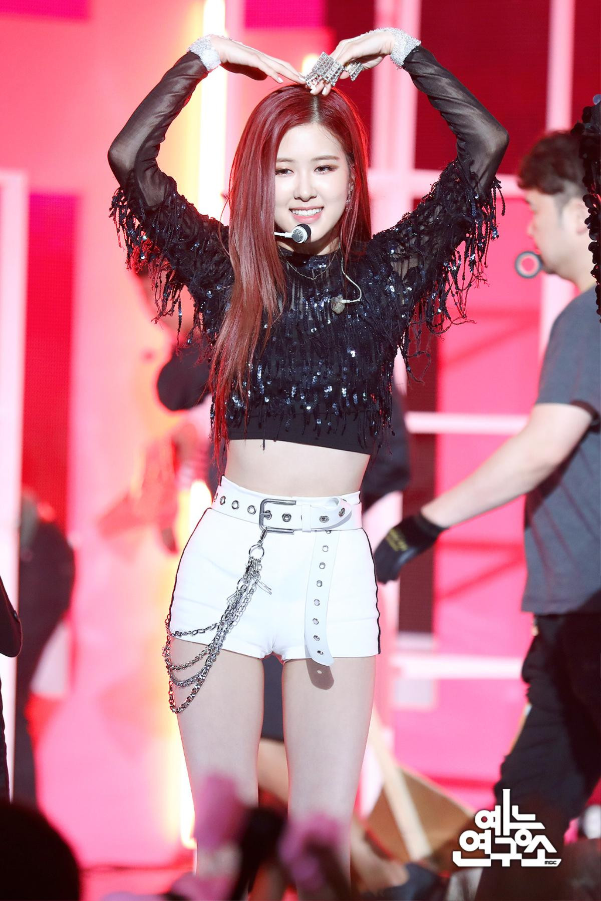 Từ fan cuồng đến người dưng, khi ngắm ảnh đều phán Rose (Blackpink) có thân hình đẹp nhất Kpop Ảnh 3