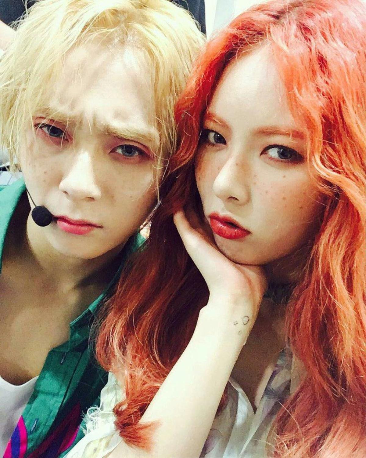 Vừa nhận được thông báo rời công ty, HyunA đăng clip tình tứ cùng E'Dawn như một hành động đáp trả Ảnh 1