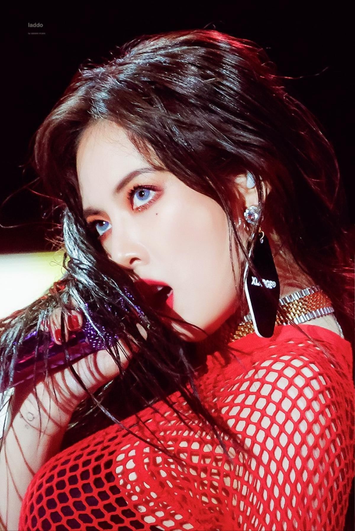 Vừa nhận được thông báo rời công ty, HyunA đăng clip tình tứ cùng E'Dawn như một hành động đáp trả Ảnh 4