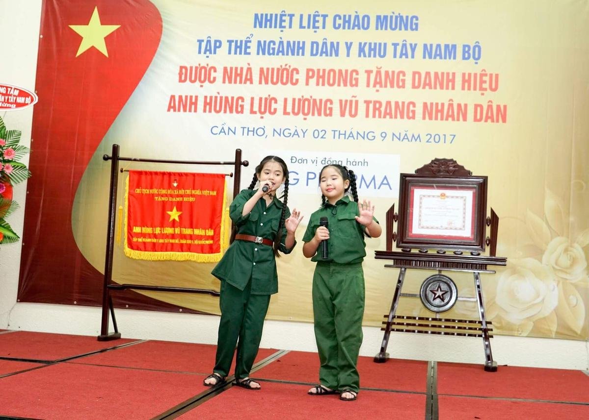 Sở hữu 'bảng vàng' thành tích ca hát - học tập này, bảo sao Phương Vy khiến cả 6 HLV 'phát cuồng' tại vòng Giấu mặt Ảnh 4