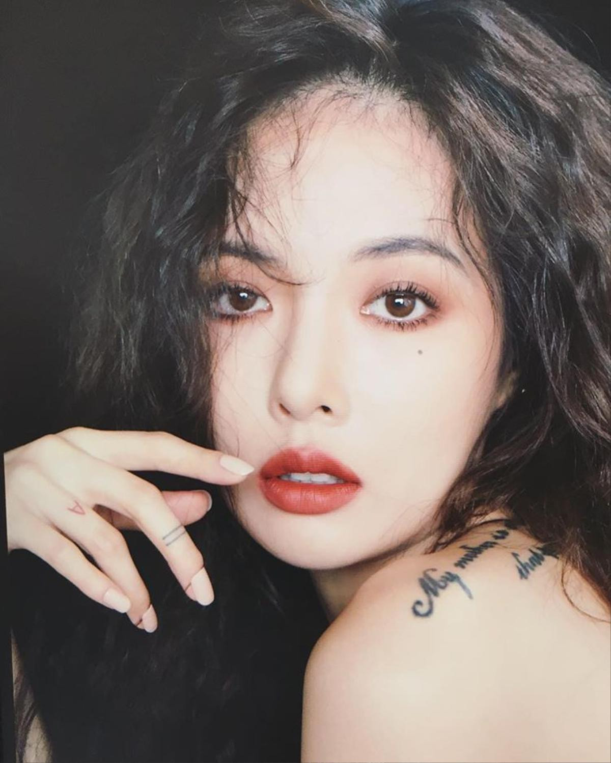 HyunA lần đầu livestream sau khi rời Cube, hứa sẽ cập nhật thông tin thường xuyên hơn Ảnh 1