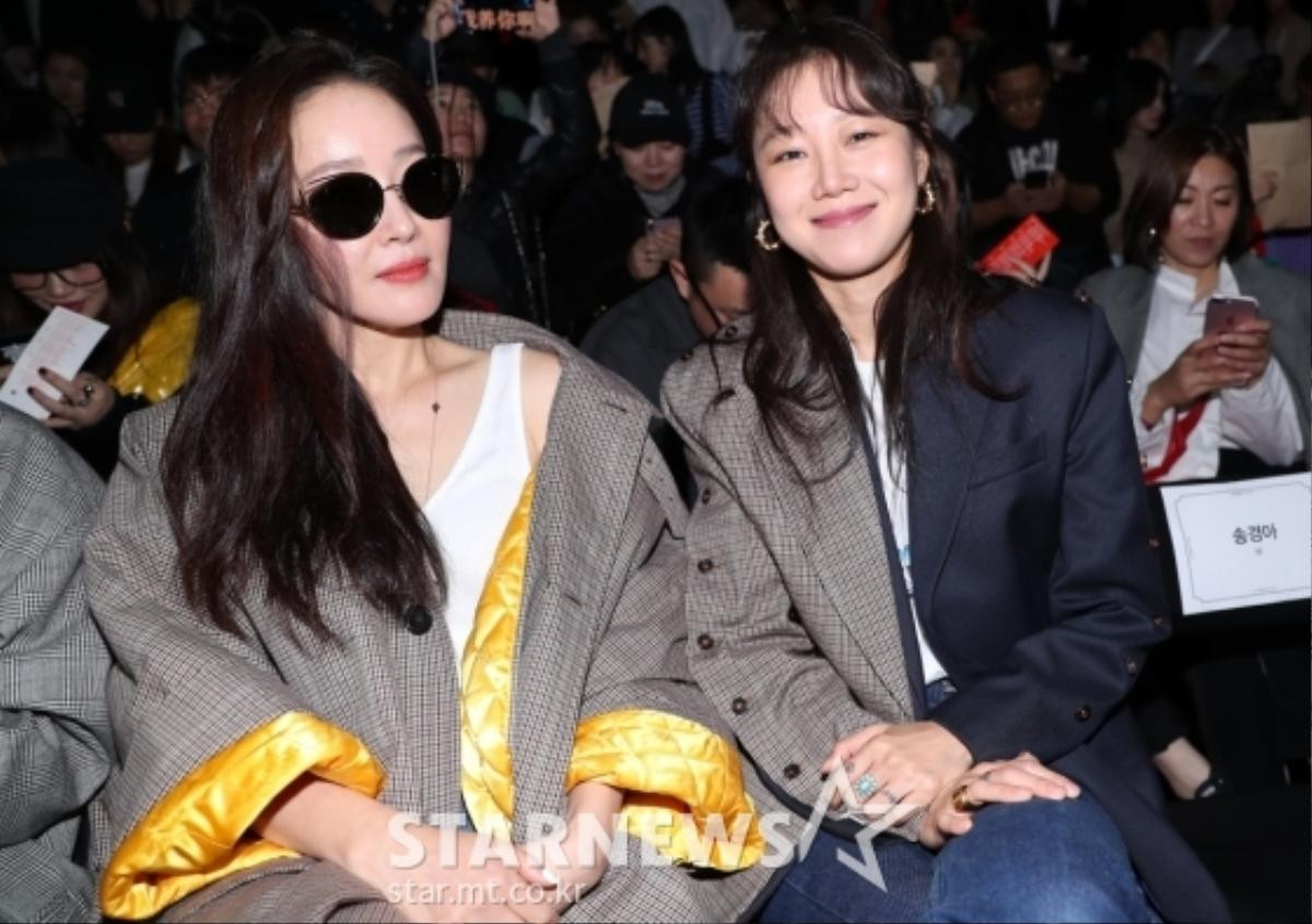 'Chị đại' Gong Hyo Jin cùng Ji Yeon, Hyomin và Qri của T-ara tham dự 'Hera Seoul Fashion Week' ngày 2 Ảnh 18