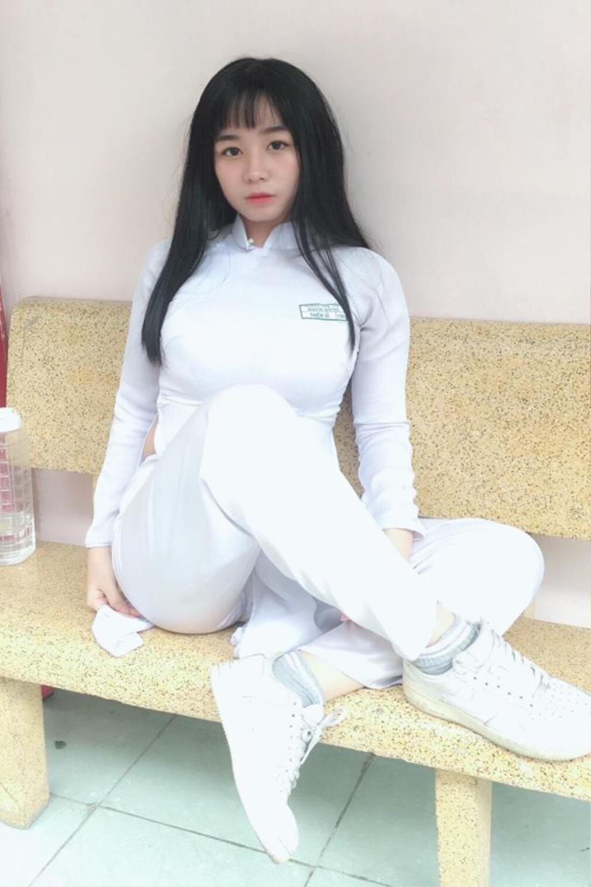 Xuất hiện nữ sinh sở hữu mặt xinh vóc dáng cực bốc lửa dự đoán cạnh tranh với hot girl ngực 1m Ảnh 8