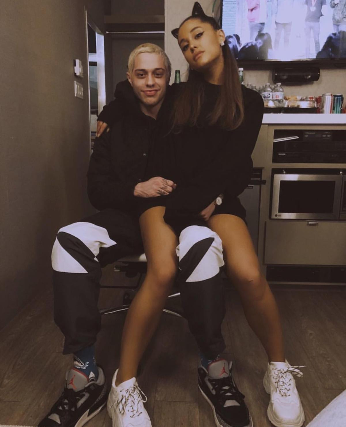 Từ bị hạ nhục đến xao nhãng âm nhạc: lẽ ra Ariana Grande nên chia tay Pete Davidson từ lâu! Ảnh 2