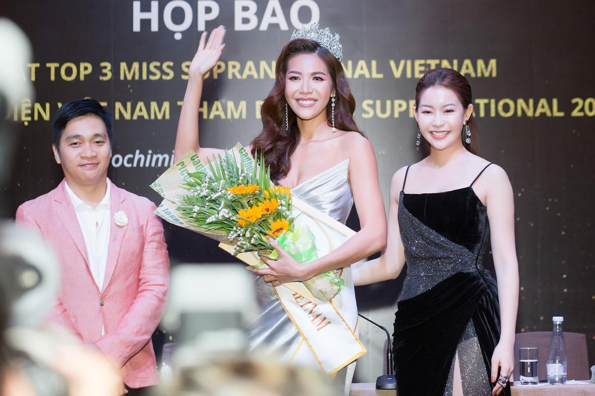 Chinh chiến Miss Supranational 2018, Minh Tú phải 'học lại' cách tạo dáng và biểu cảm 'chuẩn Hoa hậu' Ảnh 1