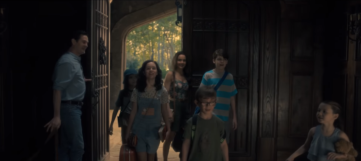 'The Haunting of Hill House': Rùng rợn ám ảnh, xứng đáng là series kinh dị hay nhất 2018 Ảnh 2