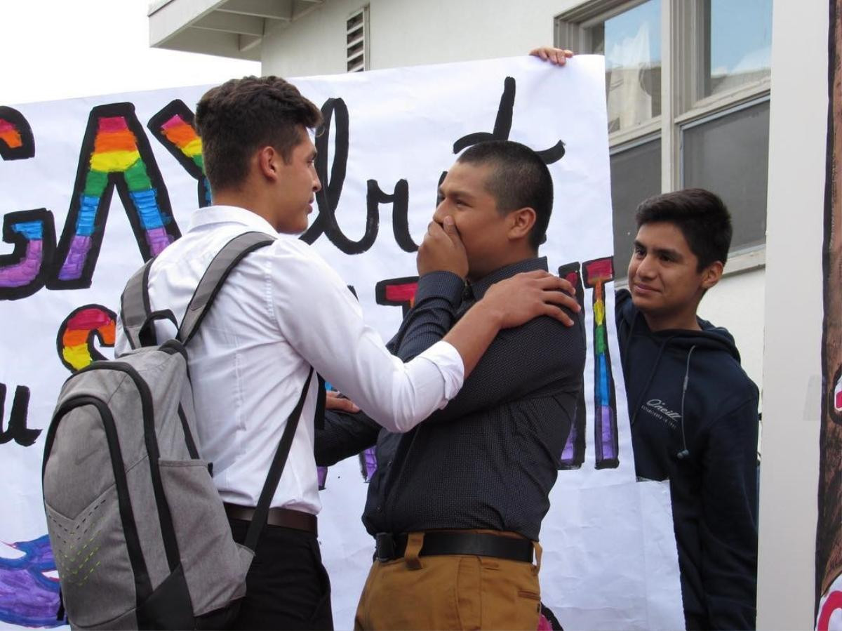 Cư dân mạng xúc động trước màn ‘ngỏ lời’ vô cùng ngọt ngào của chàng gay tuổi teen Ảnh 3