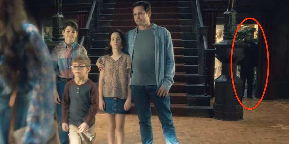 Giật mình run sợ trước dàn ma quỷ 'trốn chui trốn nhủi' của 'The Haunting of Hill House' Ảnh 15