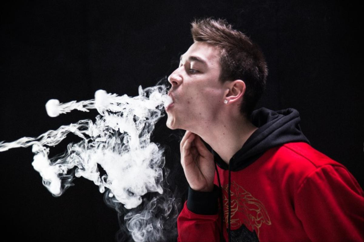 Đoàn phim lên tiếng về cảnh Kaity hút vape: 'Nó cần thiết nên sẽ khó cắt, chúng tôi sẽ giải trình với Cục điện ảnh' Ảnh 5